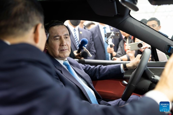 Ma Ying-jeou elogia desenvolvimento da parte continental e pede coopera??o através do Estreito