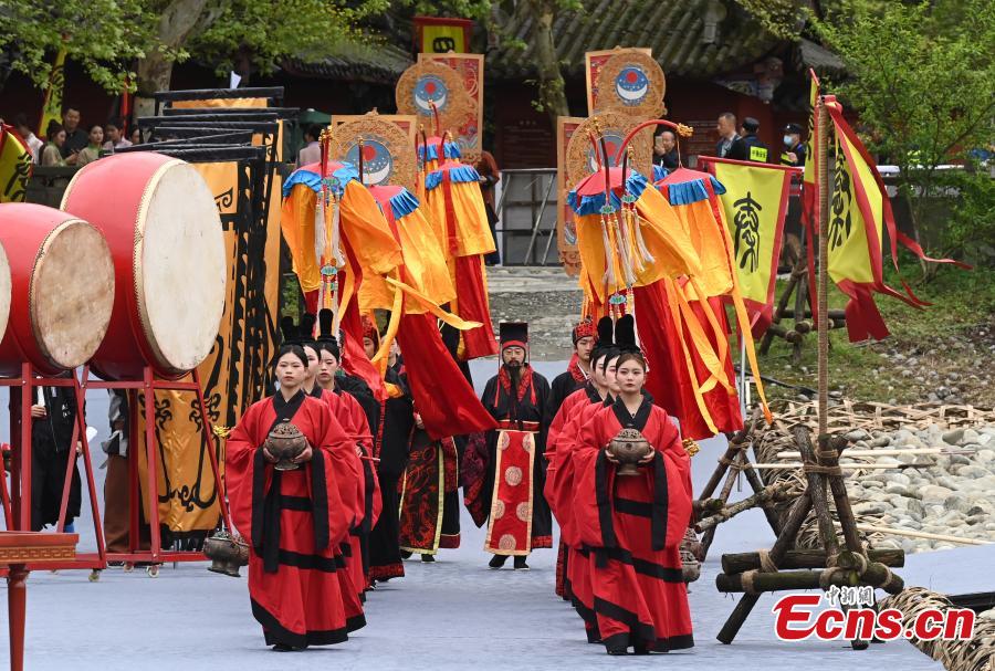 Galeria: Festival de Libera??o de água realizado em Sichuan