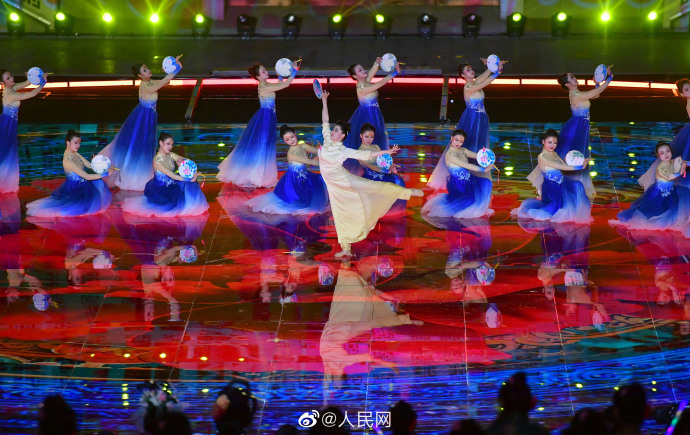 40o Festival Cultural de Pe?nias de Luoyang foi inaugurado na província chinesa de Henan