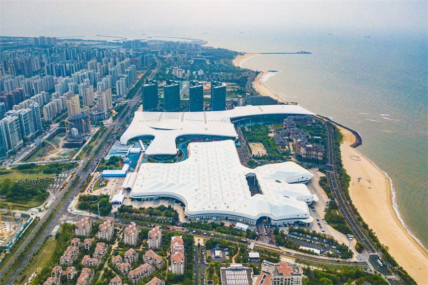 Hainan inicia 3a Exposi??o Internacional de Produtos de Consumo da China