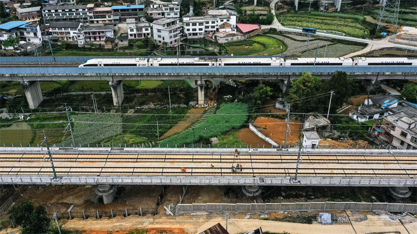 Constru??o da ferrovia de alta velocidade Guiyang-Nanning entra na fase final