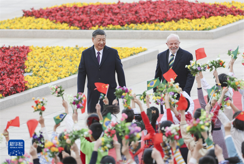 Presidentes chinês e brasileiro realizam conversas