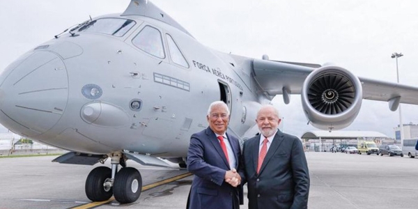 Portugal e Brasil assinam memorando de entendimento para produzir avi?es militares na Europa