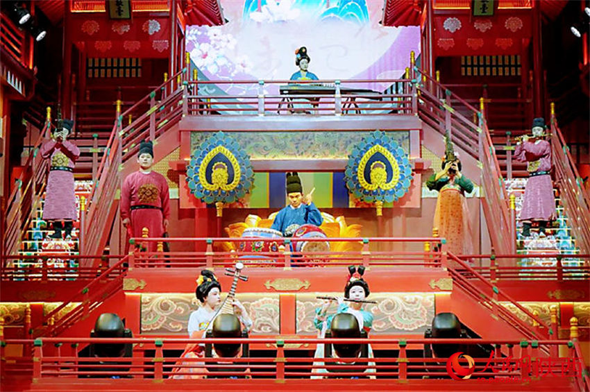 área cênica temática da dinastia Tang atrai visitantes durante feriado em Xi'an