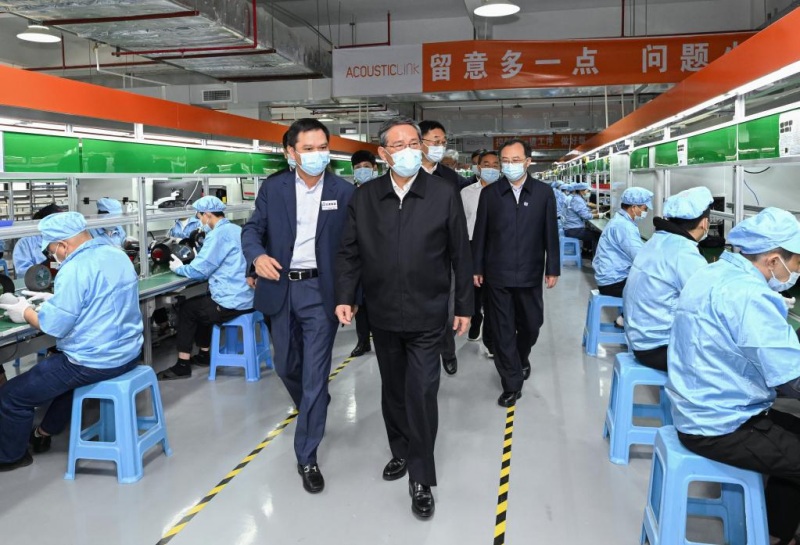 Primeiro-ministro chinês enfatiza ímpeto de desenvolvimento intrínseco para regi?es fronteiri?as e fortalecimento de conquistas em alívio da pobreza