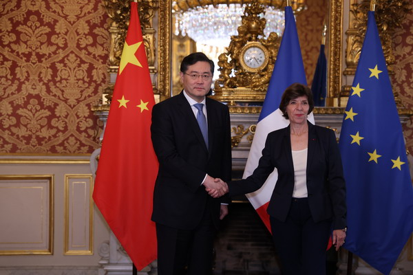 China e Fran?a devem promover respeito mútuo entre culturas e civiliza??es, diz chanceler chinês