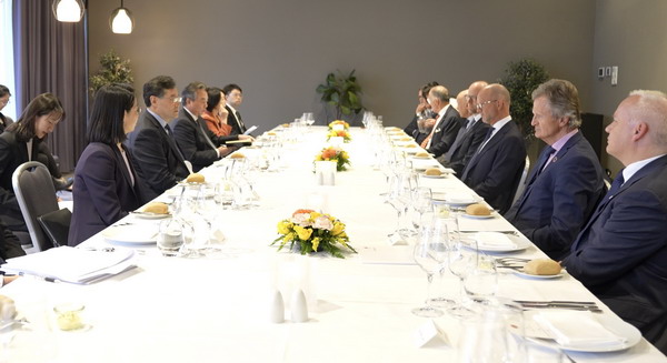 Moderniza??o chinesa criará mais oportunidades para o resto do mundo, diz chanceler