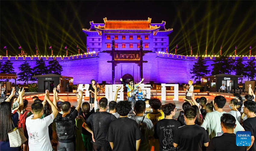 Vários tipos de música ao redor do mundo se encontram em Xi'an via comunica??o cultural