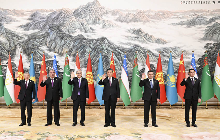 Xi Jinping e líderes da ásia Central anunciam inaugura??o de mecanismo de cúpula