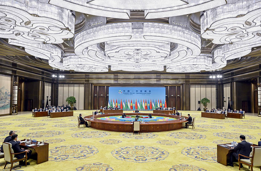 Xi Jinping e líderes da ásia Central anunciam inaugura??o de mecanismo de cúpula