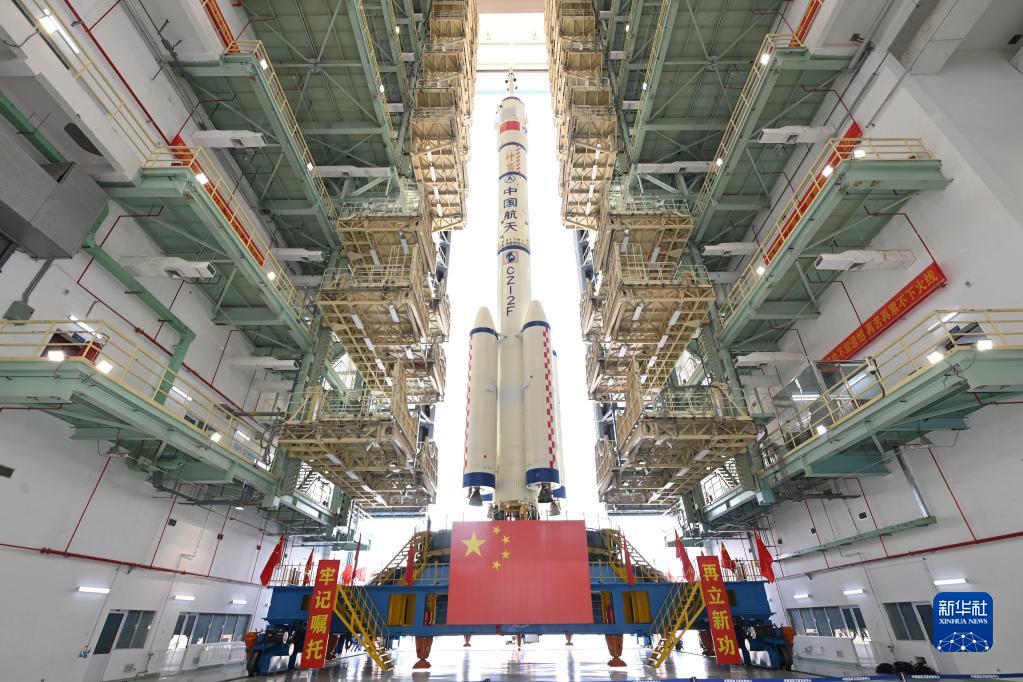 China se prepara para lan?ar nave espacial tripulada Shenzhou-16