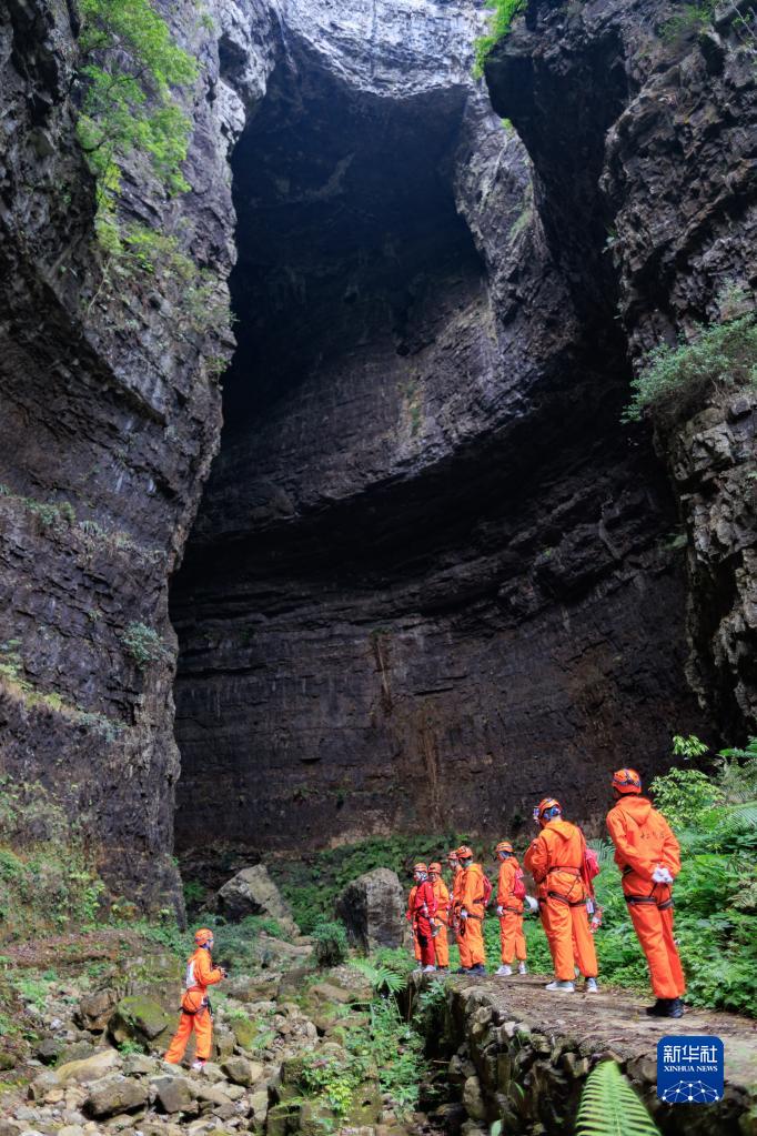 Caverna mais longa da ásia desenvolve o modelo de turismo 