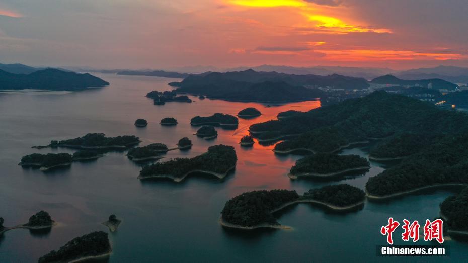 Galeria: linda paisagem ao p?r do sol surge no lago Qiandao no leste da China