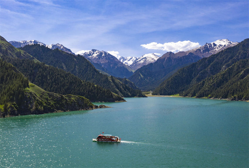 Galeria: pitoresca paisagem de ver?o no lago Tianchi atrai visitantes