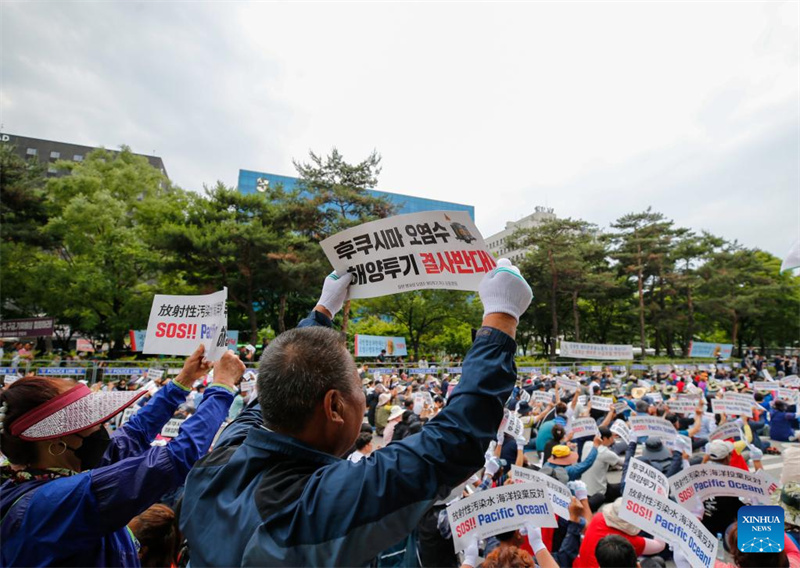Pescadores sul-coreanos protestam contra descarga de águas residuais radioativas do Jap?o