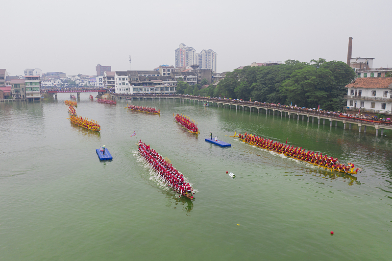 Hunan: Yiyang prepara corridas de barco-drag?o de dupla fila de 100 metros