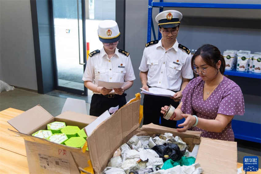 Primeiro lote de exposi??es da 3a Exposi??o Econ?mica e Comercial China-áfrica chega a Changsha