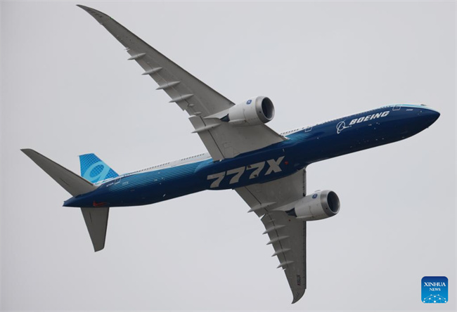 Empresas chinesas apresentam várias novidades no 54o Paris Air Show