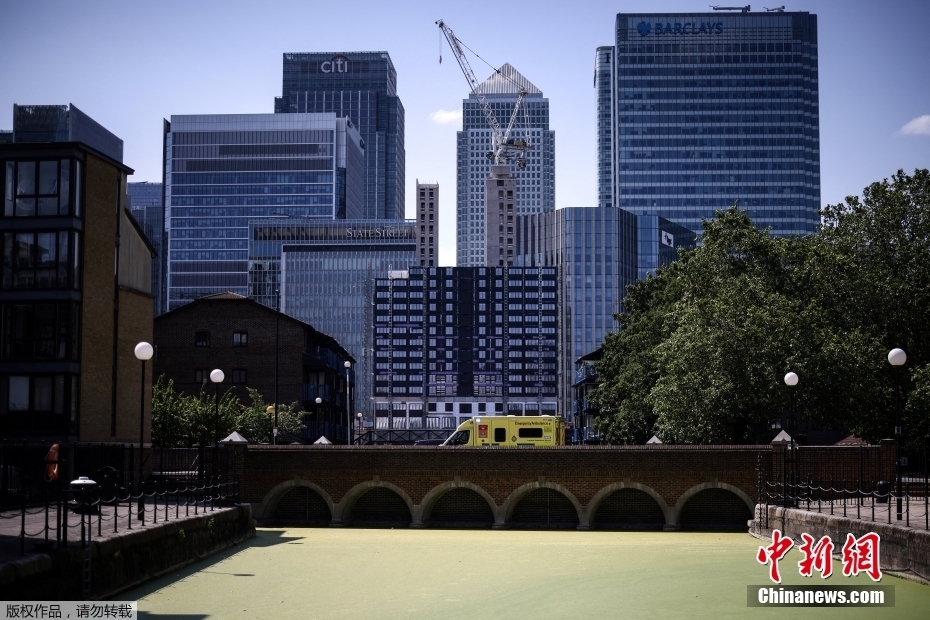 Reino Unido: partes do rio Tamisa em Londres ficam 