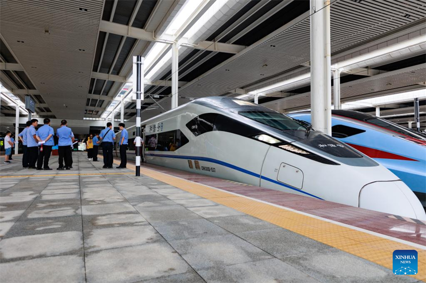 Ferrovia de alta velocidade Guiyang-Nanning inicia oficialmente testes de opera??o