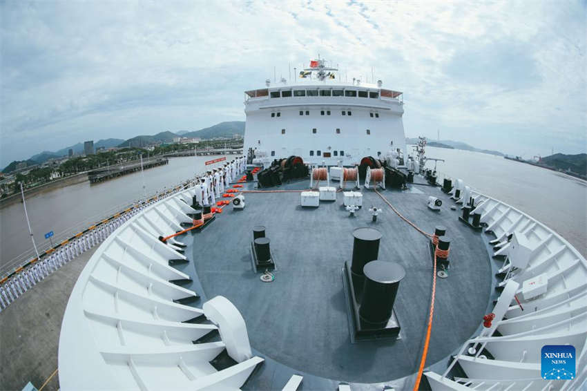 Navio-hospital da marinha chinesa zarpou para miss?o humanitária