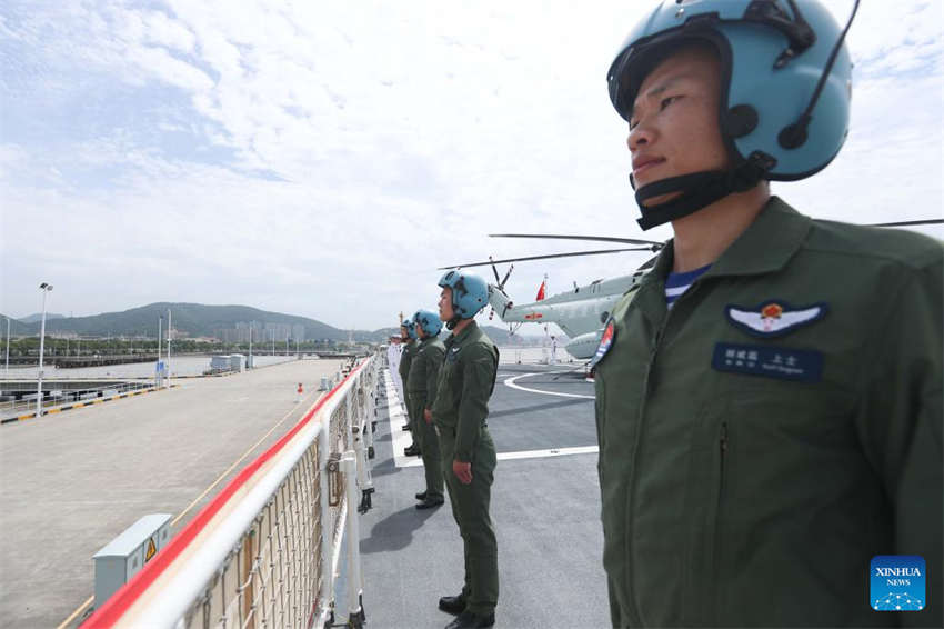 Navio-hospital da marinha chinesa zarpou para miss?o humanitária