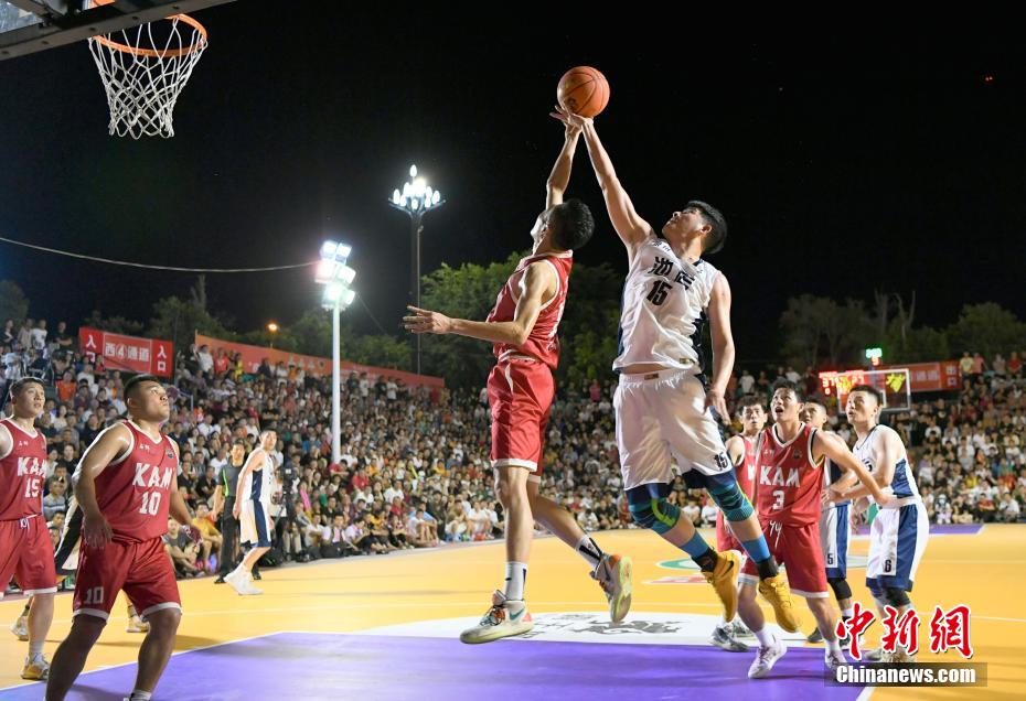 Organiza??o de torneio rural de basquete prepara porco e ovelha como prémios em Fujian