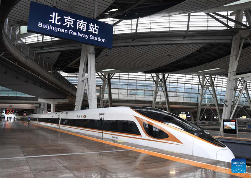 Primeira HSR da China projetada para 350 km/h oferece 340 milh?es de viagens de passageiros em 15 anos