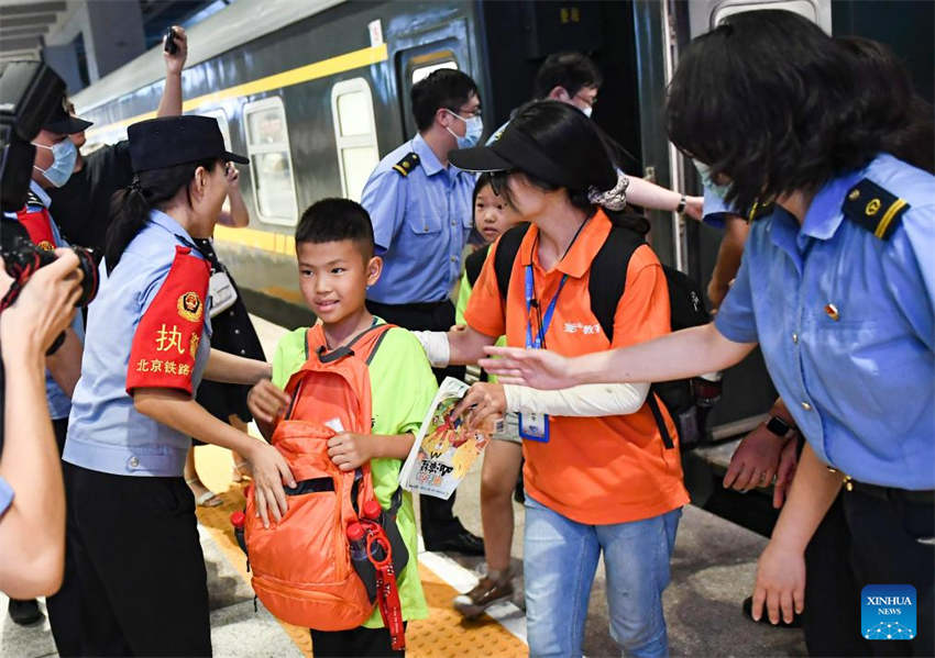Passageiros presos no distrito de Mentougou em Beijing s?o transferidos com seguran?a