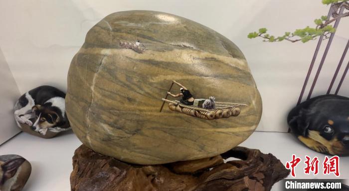 Lanzhou: exibi??o de gravuras ilustrativas da Rota da Seda atraem numerosos visitantes