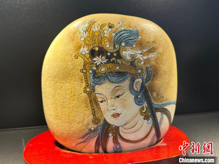 Lanzhou: exibi??o de gravuras ilustrativas da Rota da Seda atraem numerosos visitantes