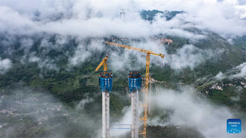 Ponte em constru??o sobre o Grand Canyon de Huajiang será a mais alta do mundo