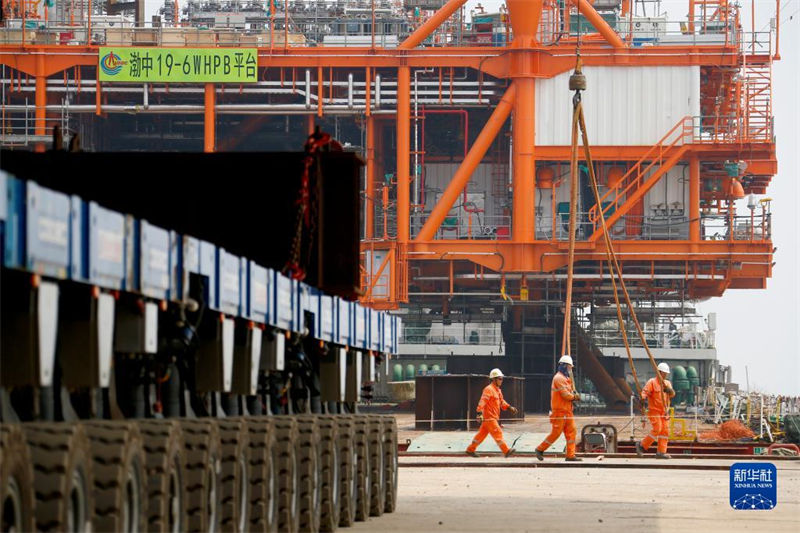 Concluída constru??o da plataforma de extra??o offshore do primeiro mega campo de gás do mar de Bohai