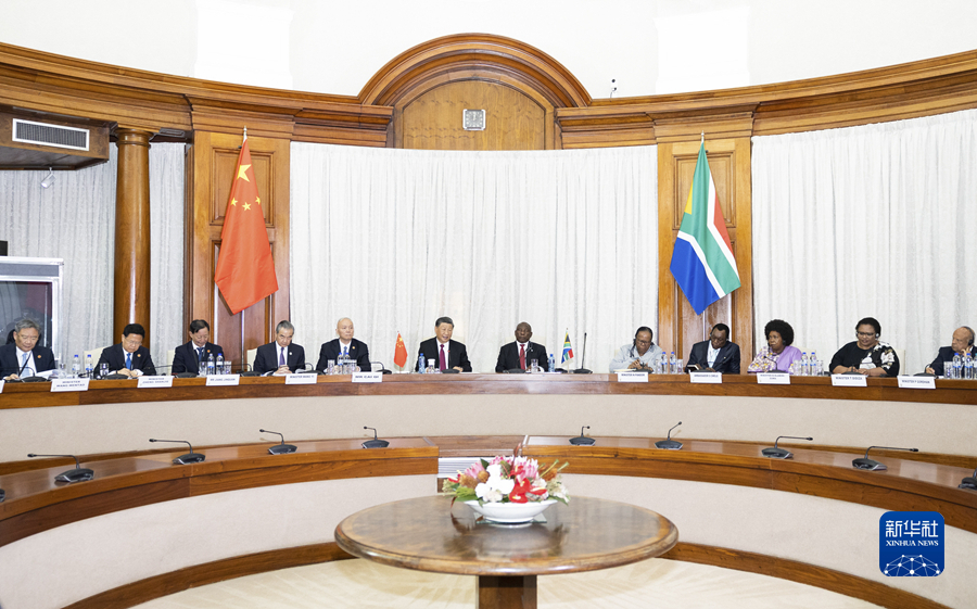 Xi Jinping pede eleva??o de la?os China-áfrica do Sul a novo nível