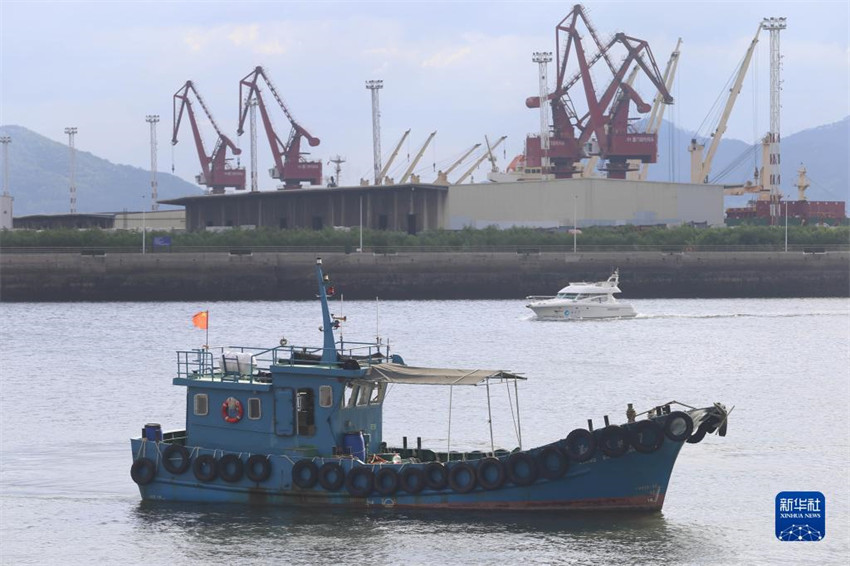 Província chinesa de Fujian emite alerta laranja após aproxima??o do tuf?o Saola
