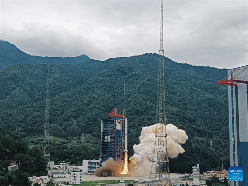 China lan?a novo grupo de satélites de sensoriamento remoto com sucesso