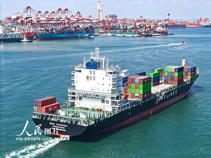 Shangdong: porto de Qingdao abre 10 rotas ao longo dos países membros da iniciativa Cintur?o e Rota