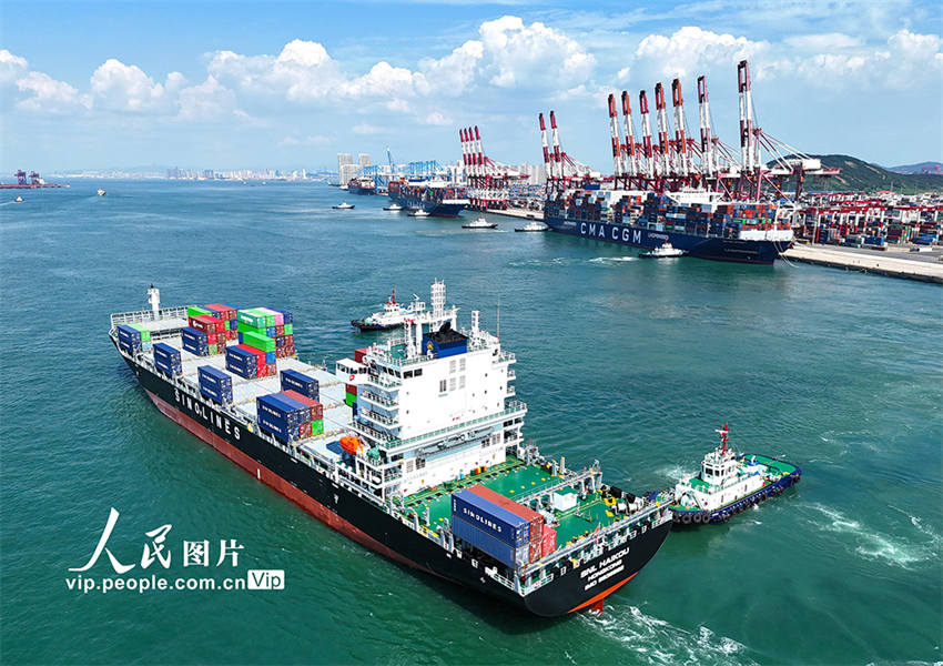 Shangdong: porto de Qingdao abre 10 rotas ao longo dos países membros da iniciativa Cintur?o e Rota