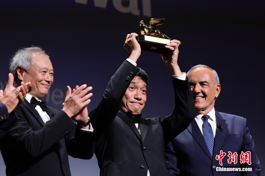 Tony Leung galardoado com Le?o de Ouro