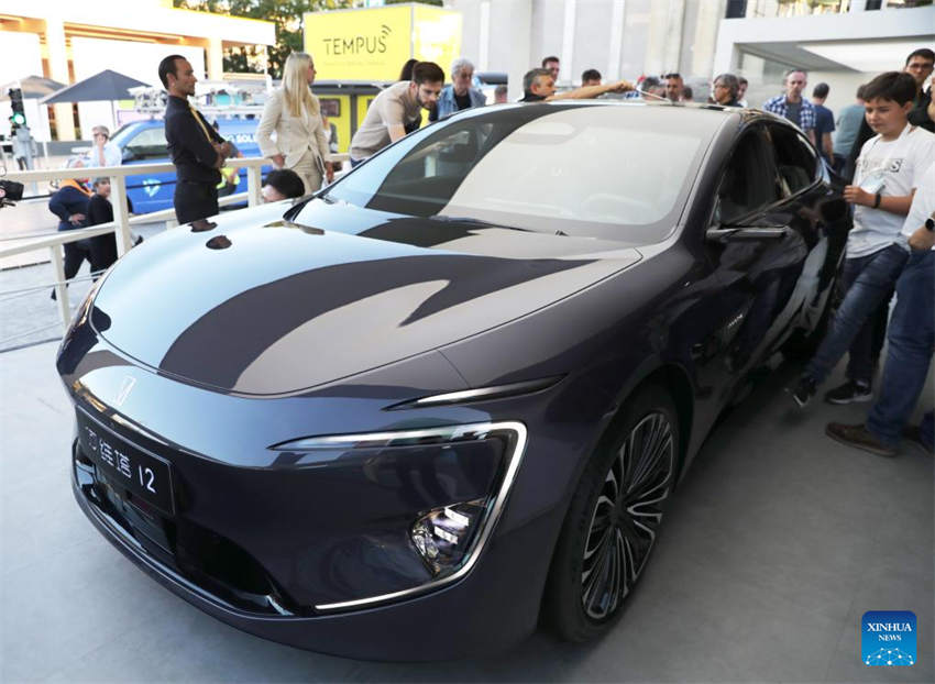 Concorrência das montadoras chinesas é 'boa' para o setor automotivo alem?o