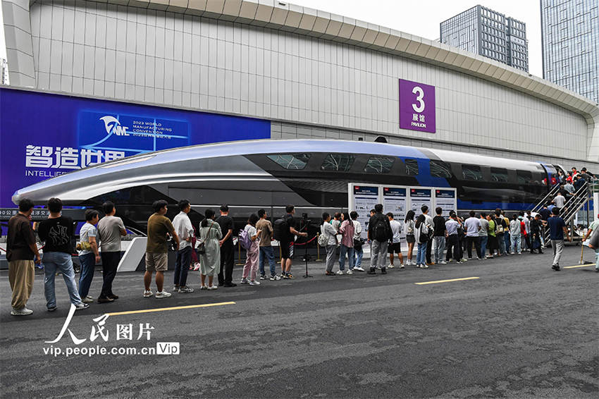Trem maglev de 600 km/h estreia na Conven??o Mundial de Manufatura