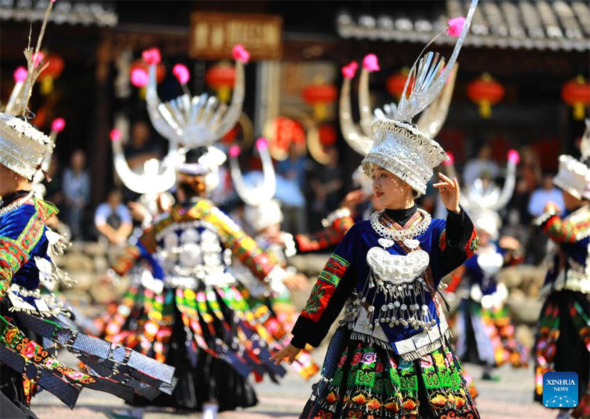 Festival do Meio Outono é celebrado em toda a China