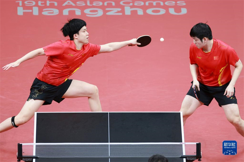 China conquista medalha de ouro no tênis de mesa em duplas masculinas nos Jogos Asiáticos