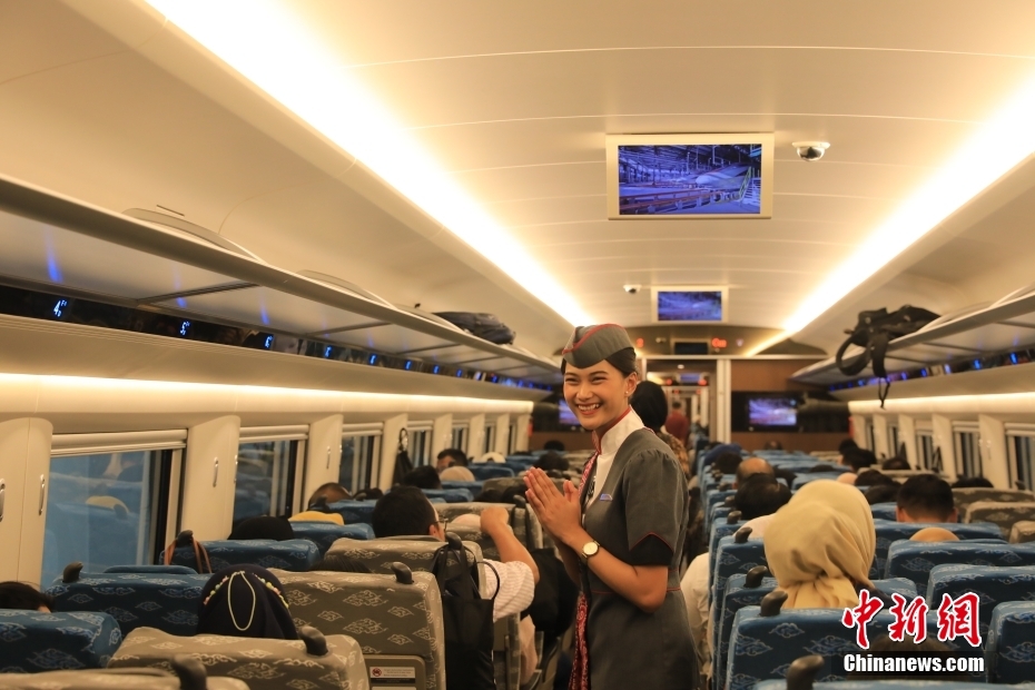 Ferrovia de alta velocidade Jacarta-Bandung entra em opera??o