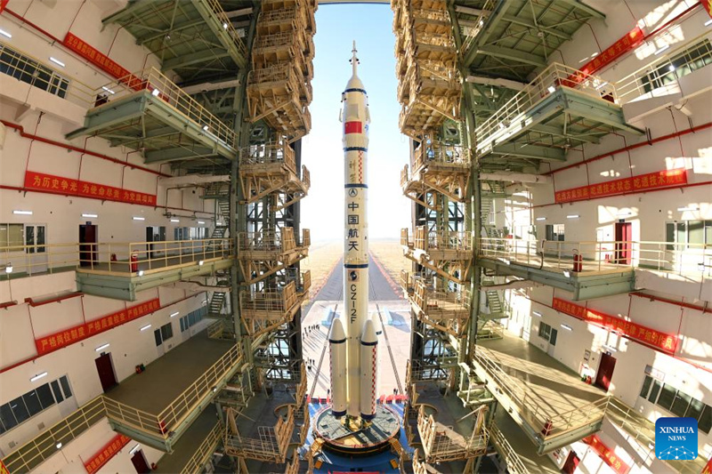 China se prepara para lan?ar nave espacial tripulada Shenzhou-17
