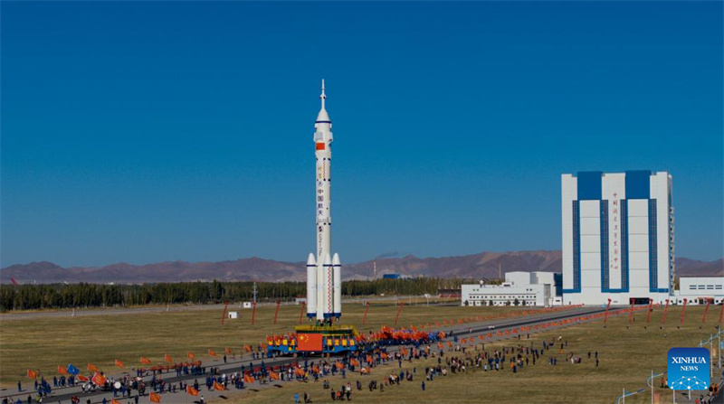 China se prepara para lan?ar nave espacial tripulada Shenzhou-17