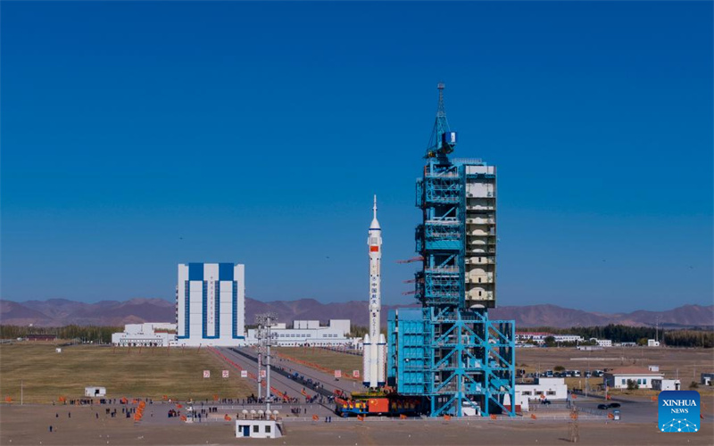 China se prepara para lan?ar nave espacial tripulada Shenzhou-17