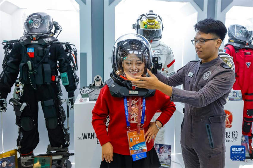 Chengdu WorldCon atrai f?s mundiais de fic??o científica