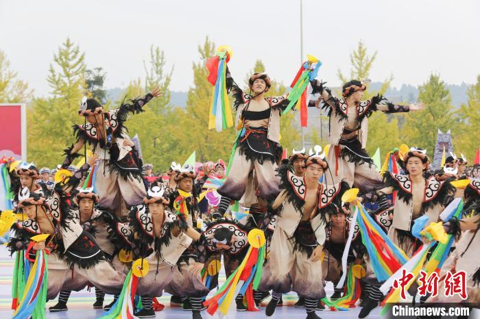 Condado aut?nomo de etnia Qiang de Beichuan celebra 20o aniversário de sua funda??o, sudoeste da China
