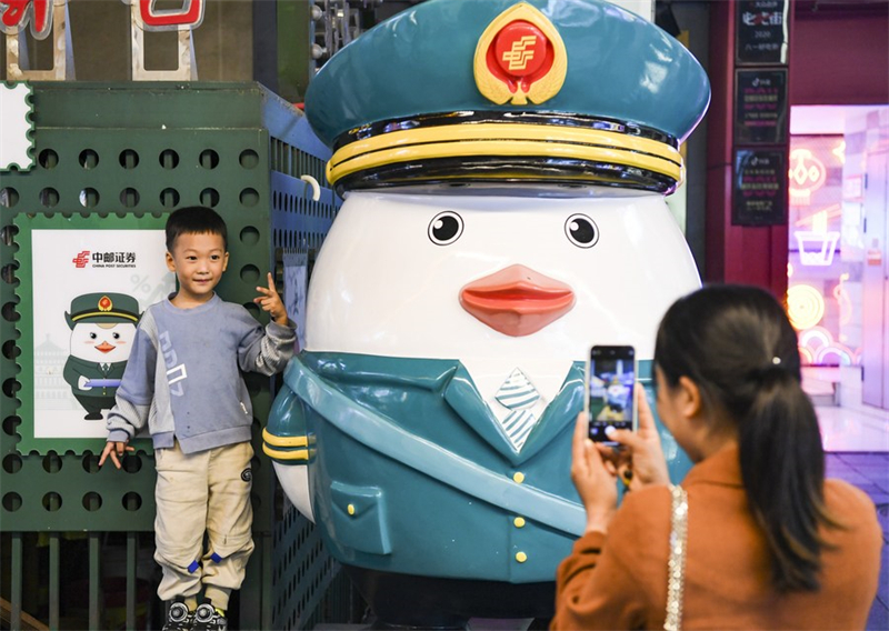 Uma antiga rua de servi?os postais se torna um destino turístico popular após uma reforma em Chongqing